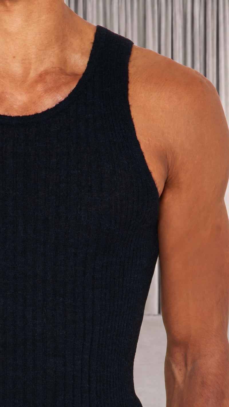 Cardinal Alpaca Tank Top Men Black, detail – POAN