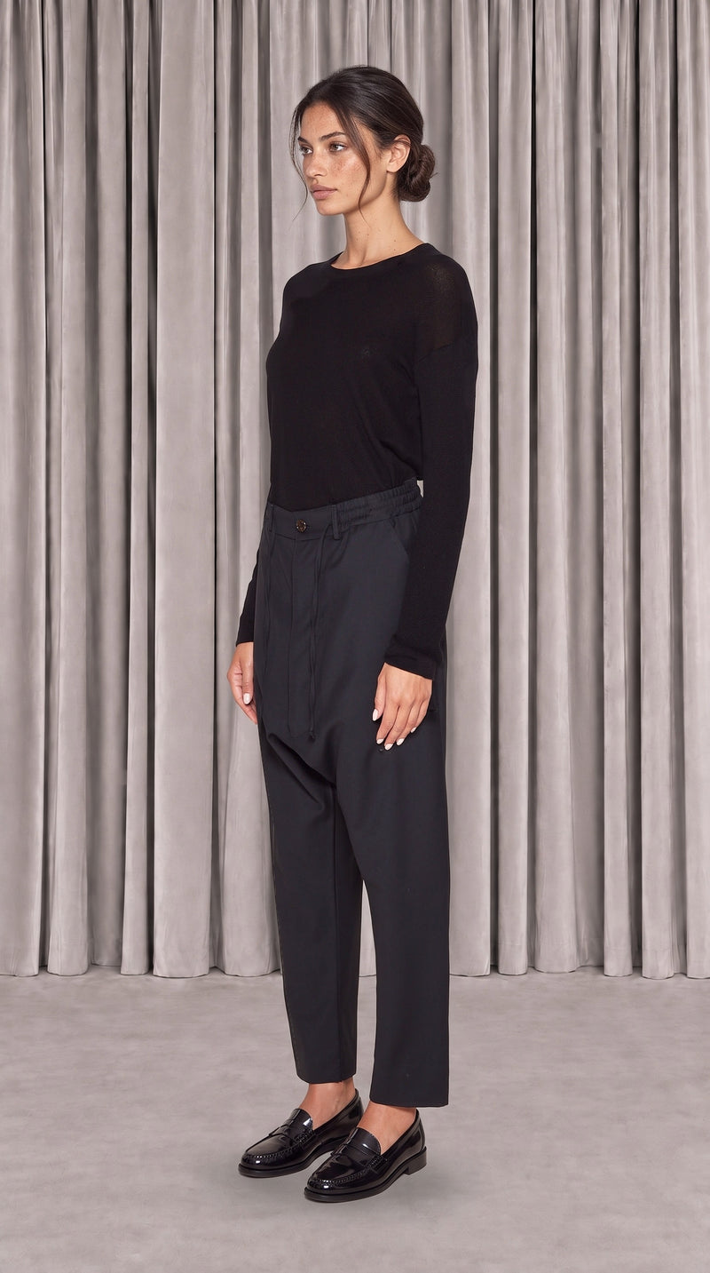 Fender Drop Crotch Trousers Women Black, side view – POAN