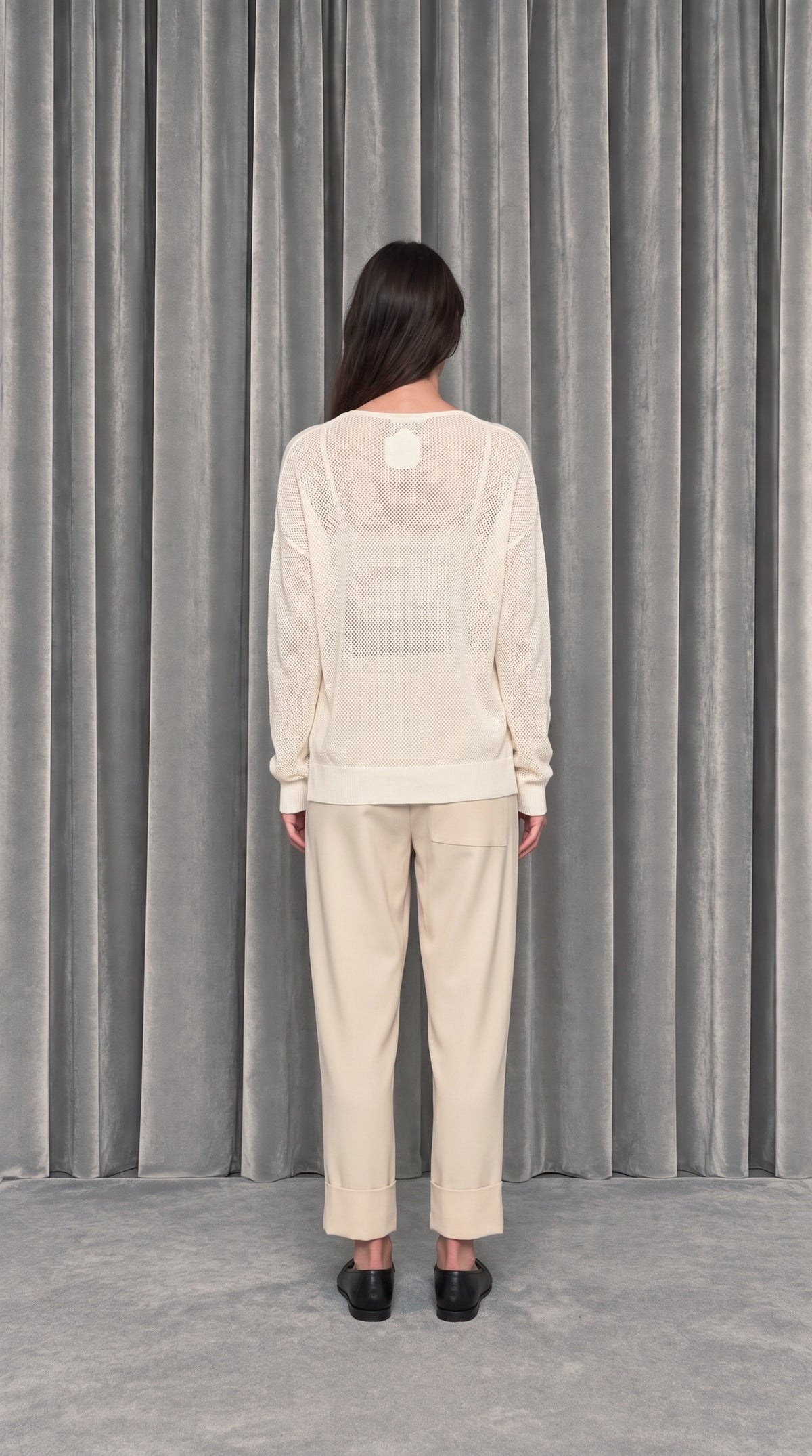 Roberto Cardigan Ivory – model back