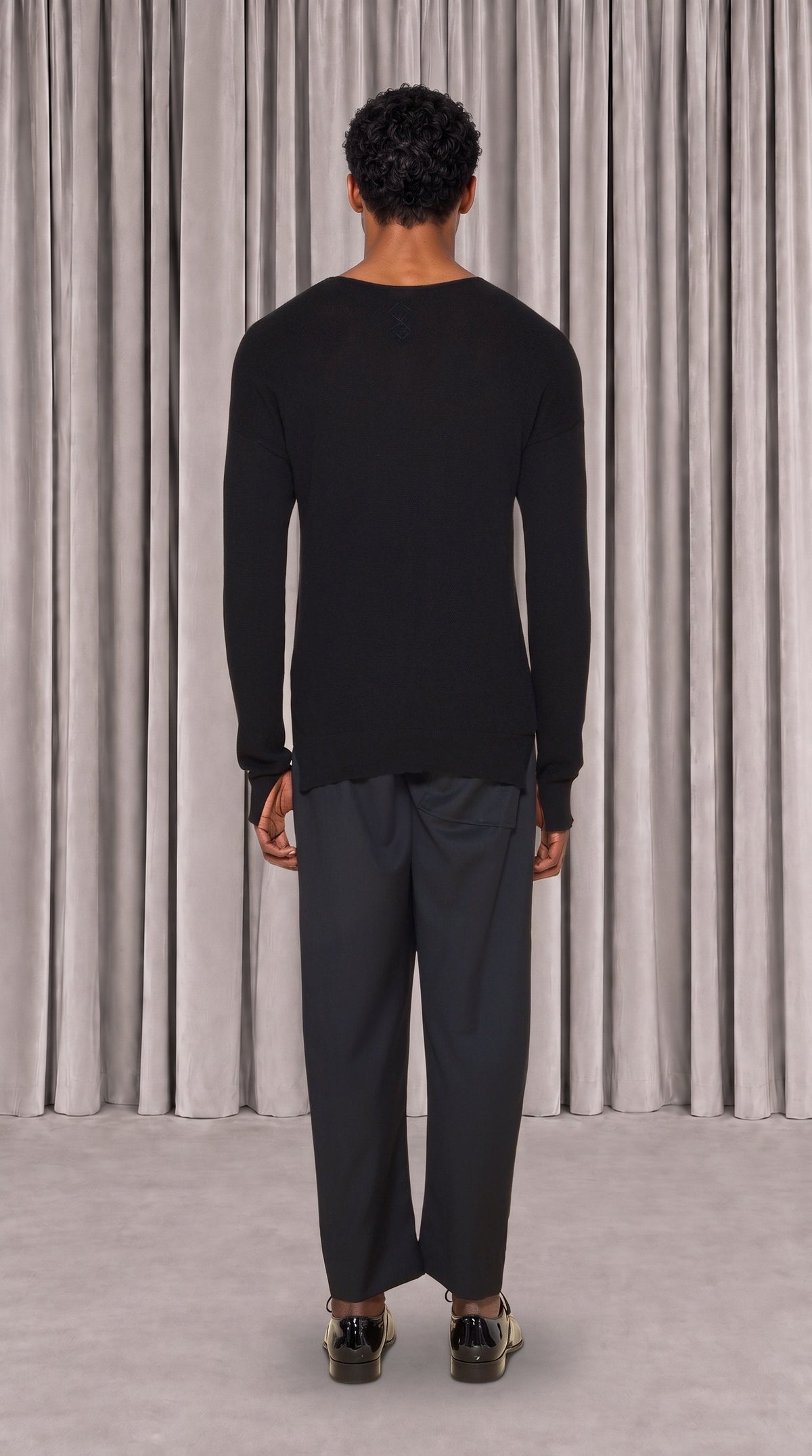 Roberto Crewneck Jumper Men Black, back view – POAN