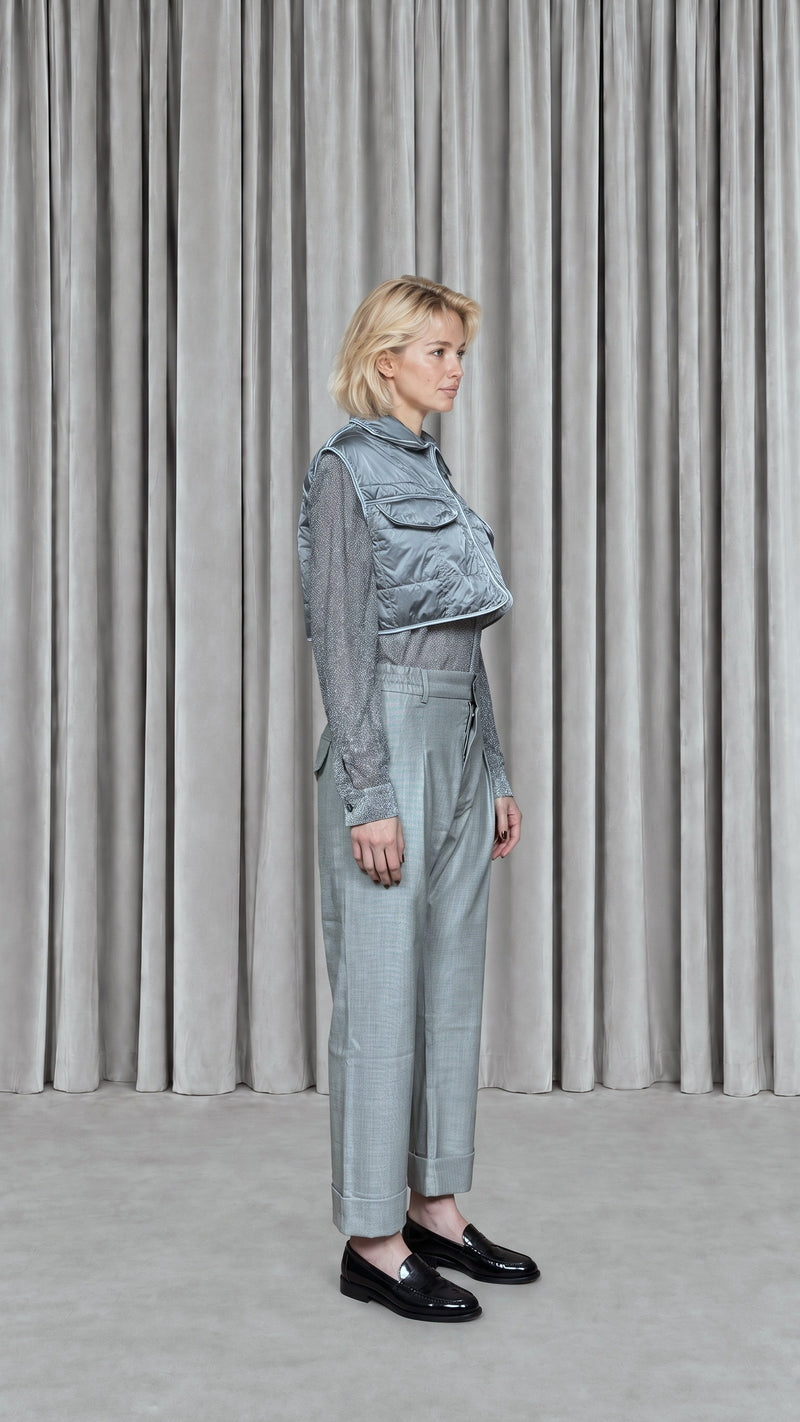 Brian Waistcoat Cropped Quilted Nylon Silver Women, model side – POAN