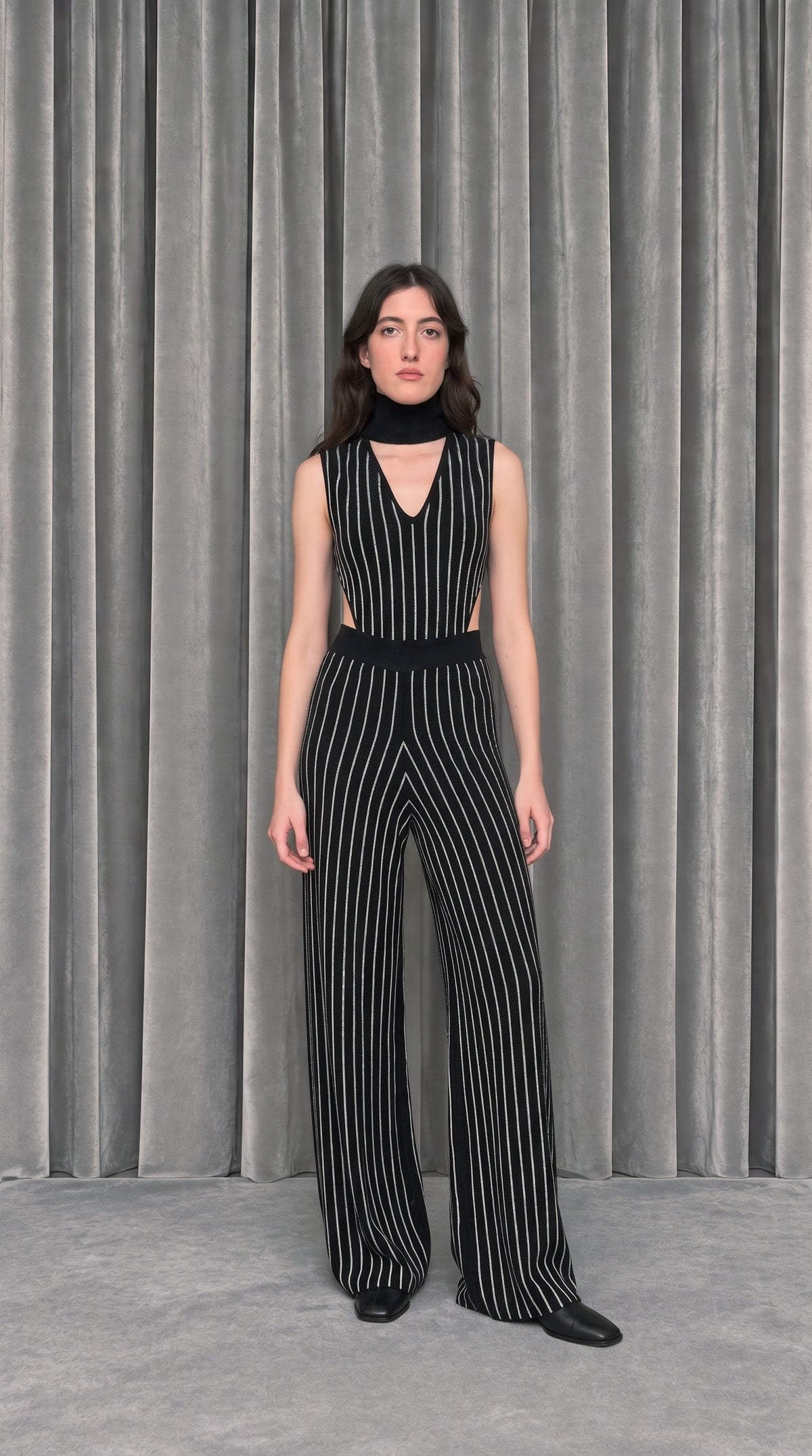 Bebe Body Black – model front