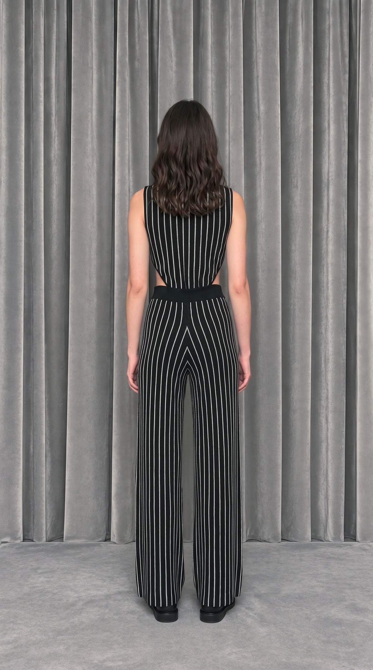Bebe Body Black – model back