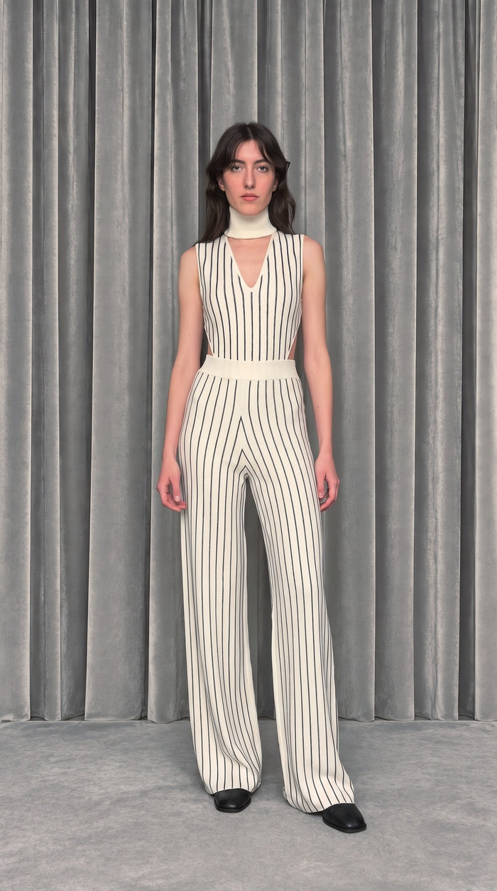 Bebe Body Ivory – model front