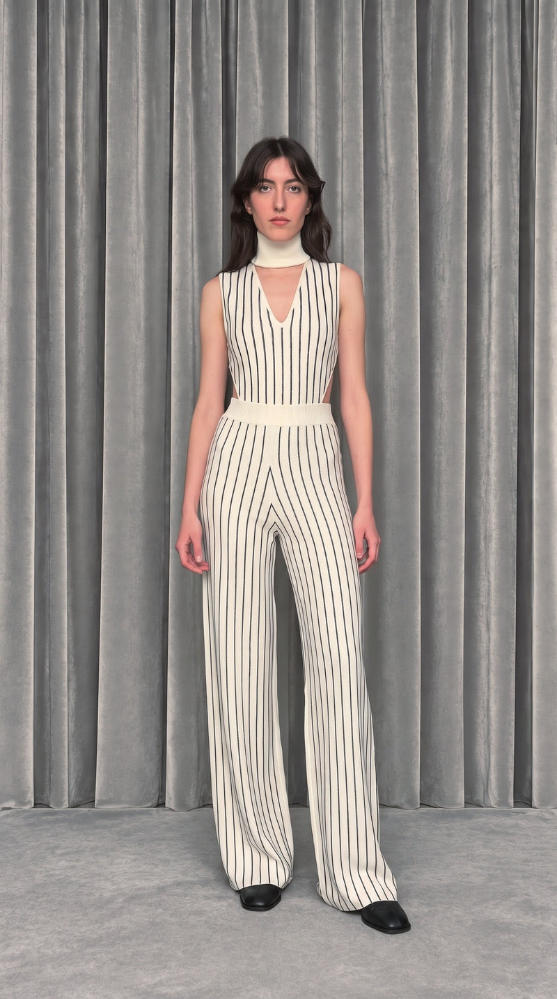 Bebe Body Ivory – model front