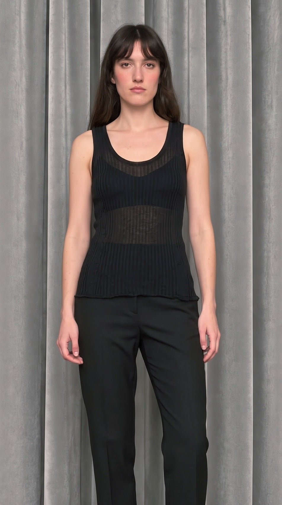 Cardinal Alpaca Tank Top Black – detail