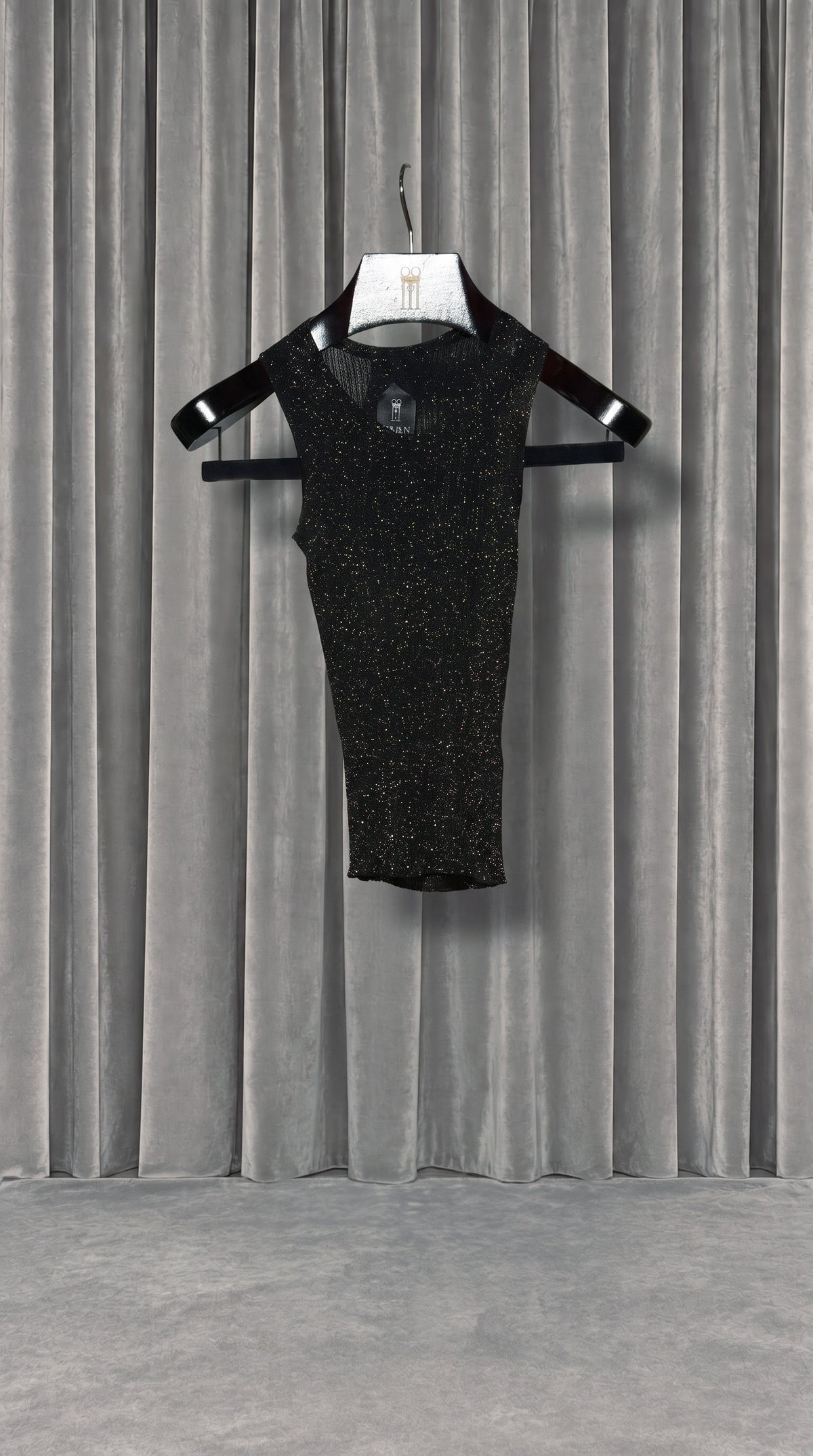 Cardinal Tank Top Black – product
