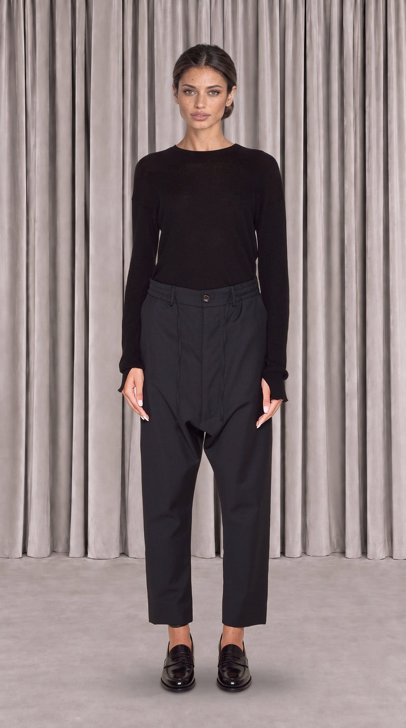 Fender Drop Crotch Trousers Women Black, front view – POAN