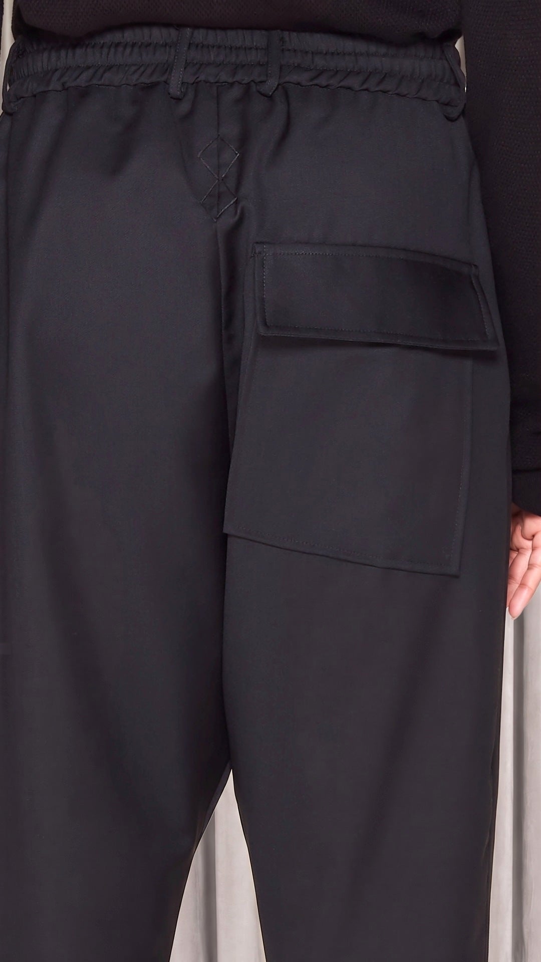 Fender Drop Crotch Trousers Women Black, detail – POAN