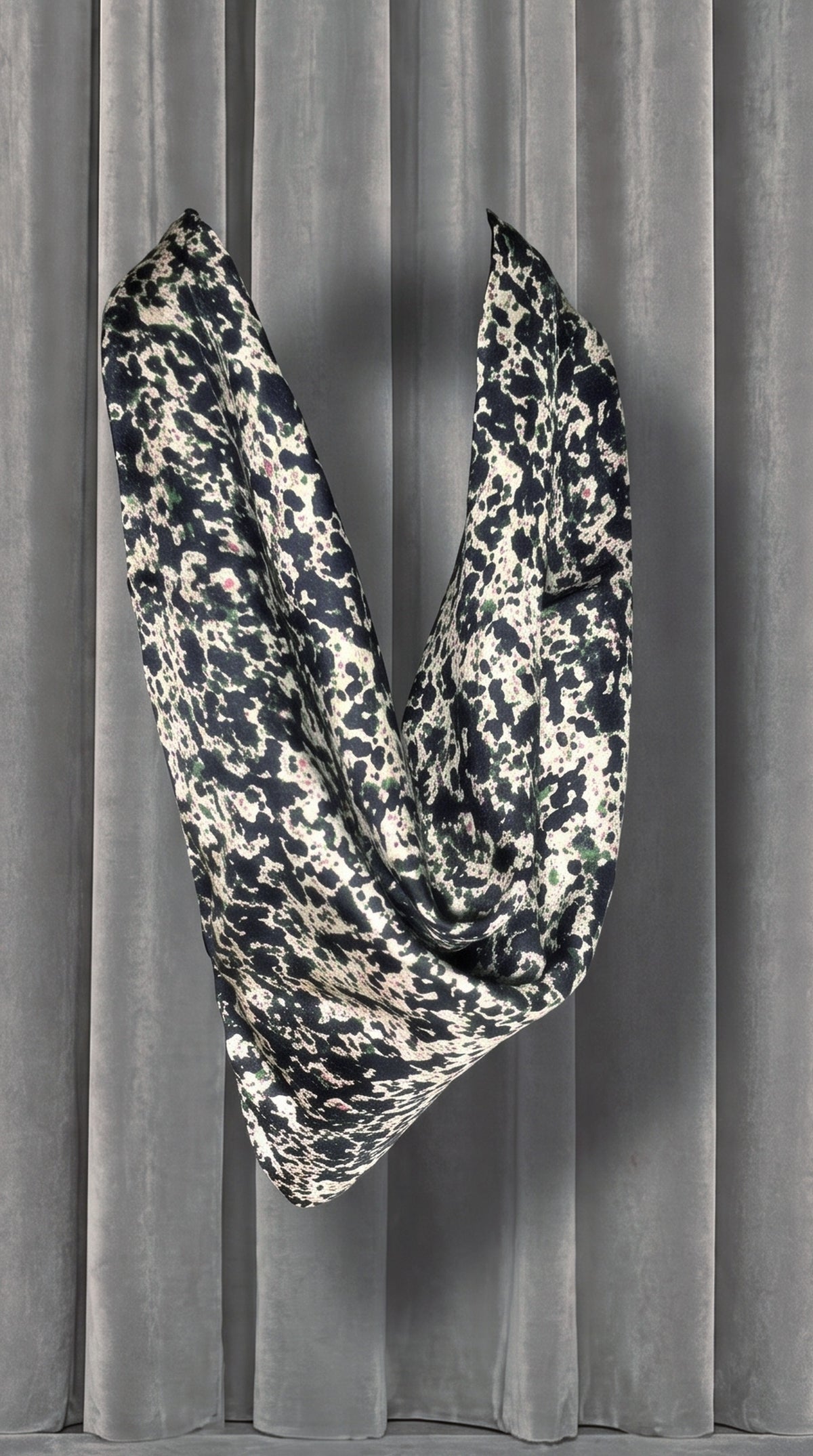 Fulon Foulard Scarf Green – product