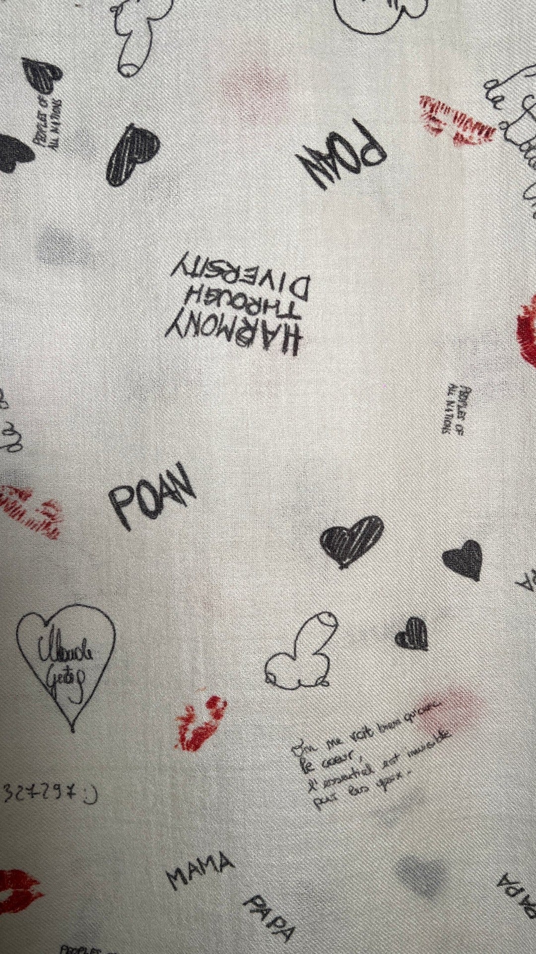 Graffiti Cashmere Scarf – detail