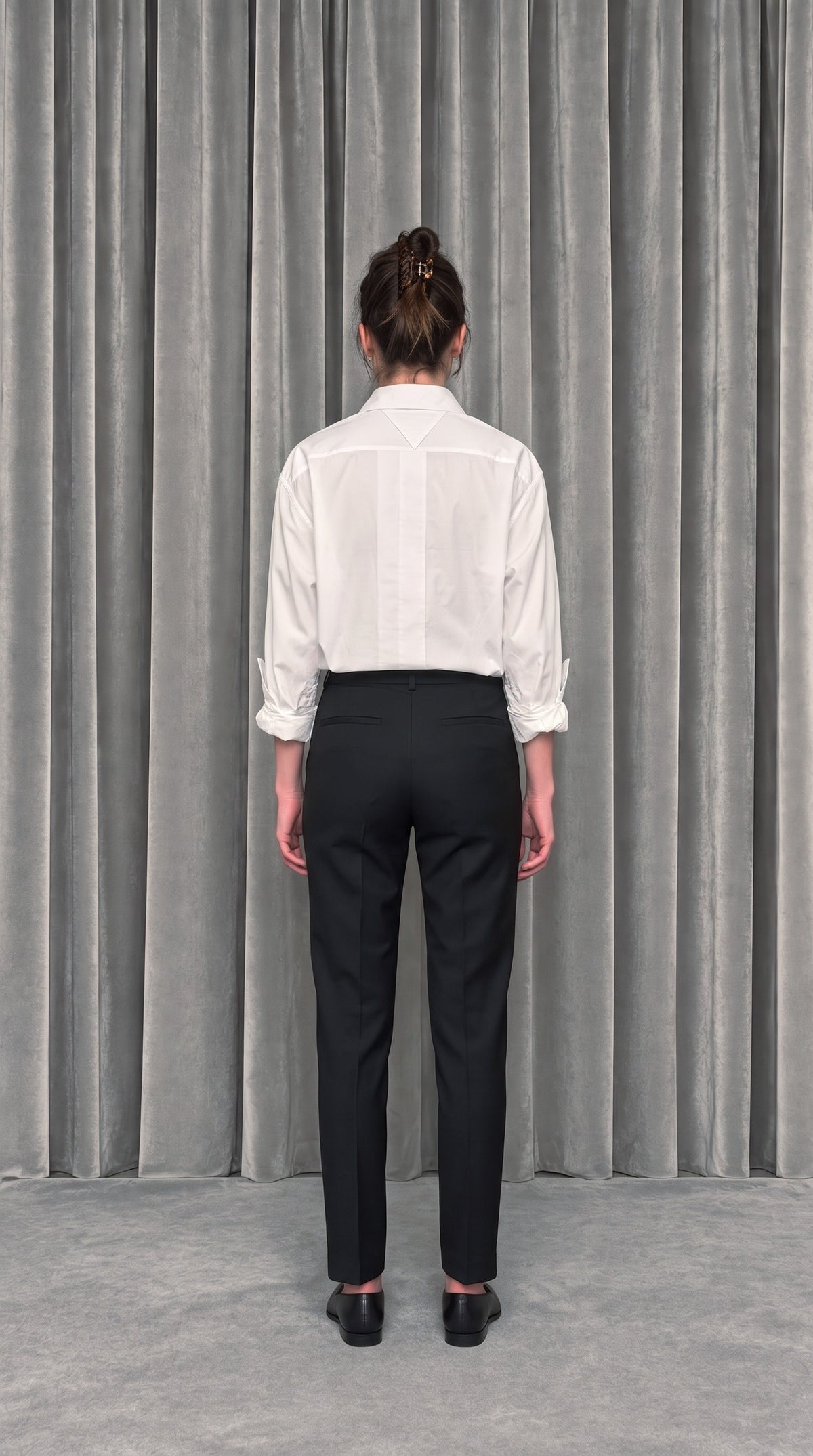 Ikarus Kiss Shirt Ivory – model back