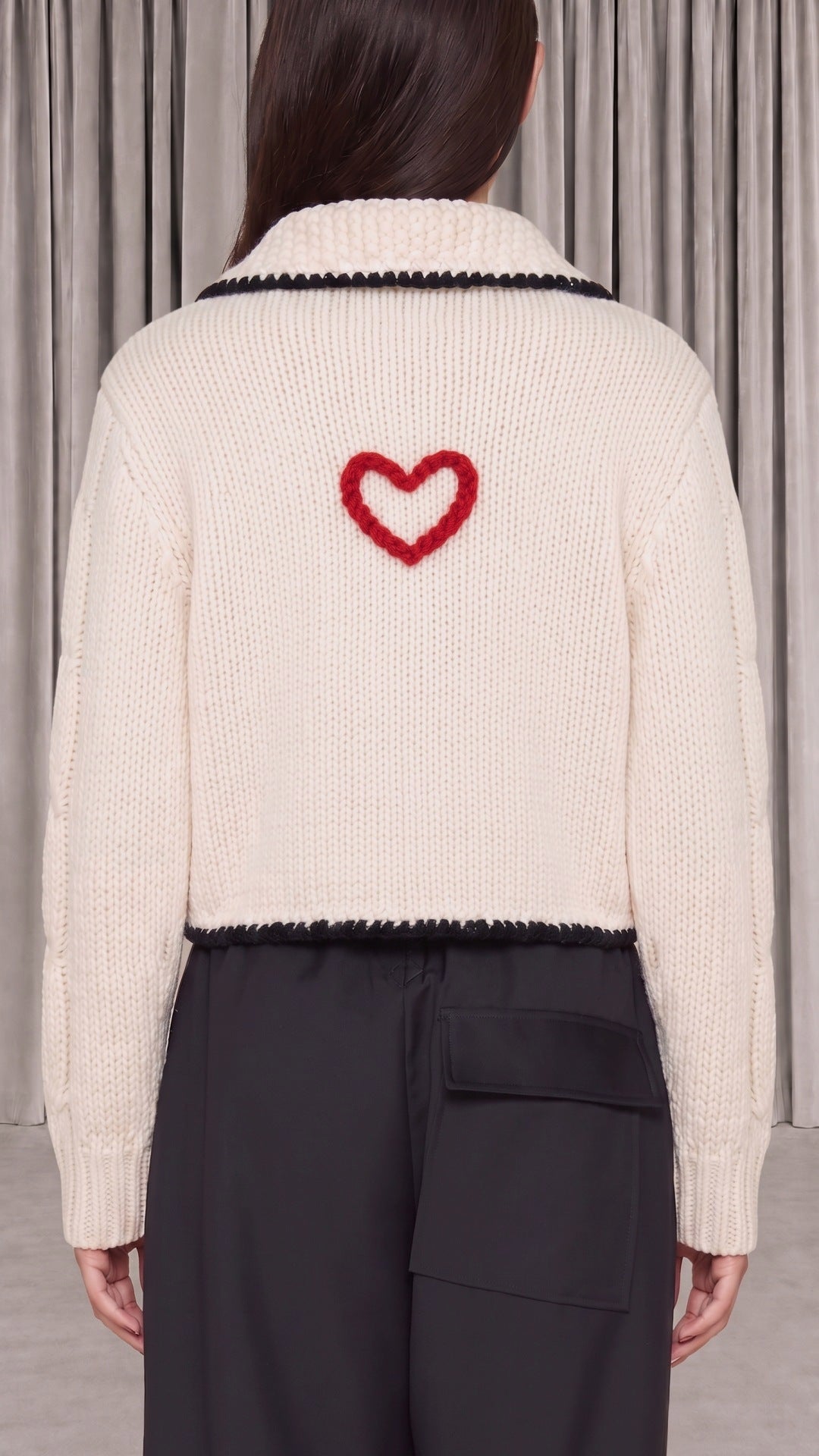 JUNKER CUSTOM CASHMERE HANDKNIT CARDIGAN WOMEN, detail – POAN