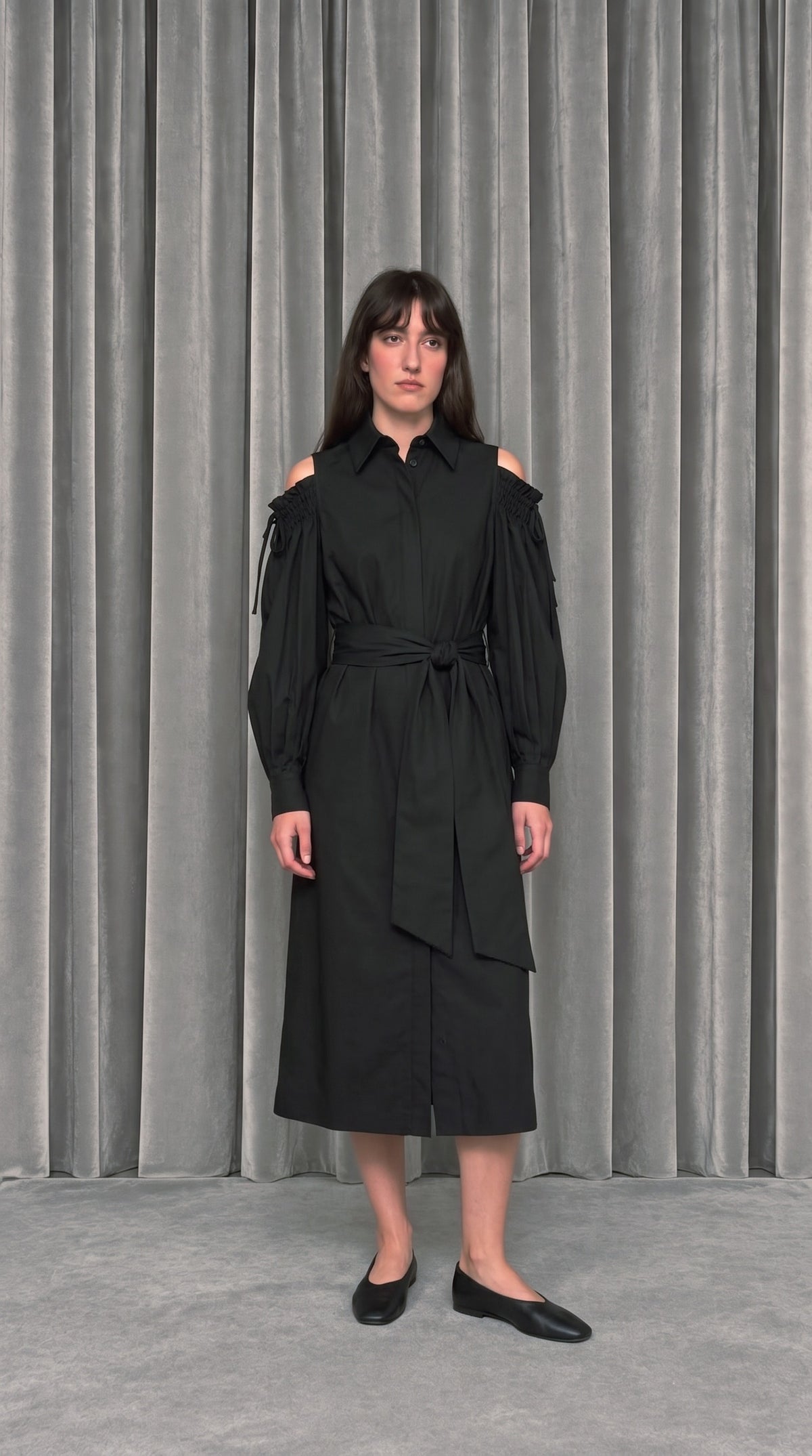 Maude Shirt Dress Black – model front
