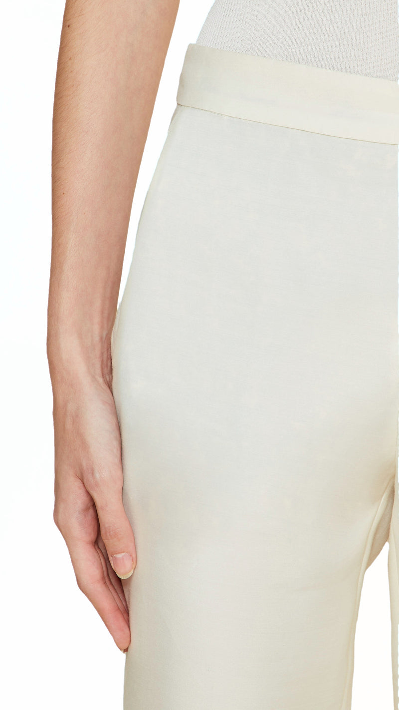 Queen Trousers Women Ivory, detail – POAN