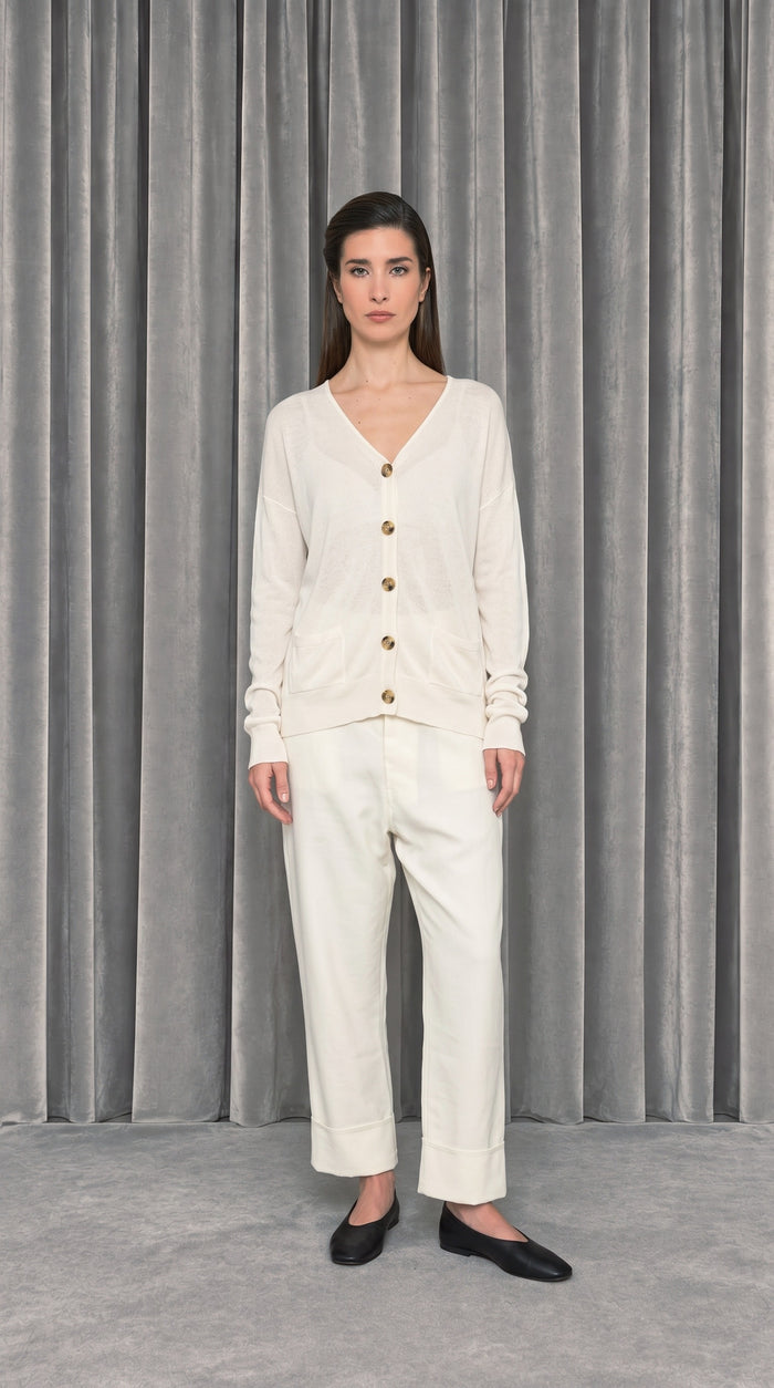 Roberto Cardigan Ivory – model front