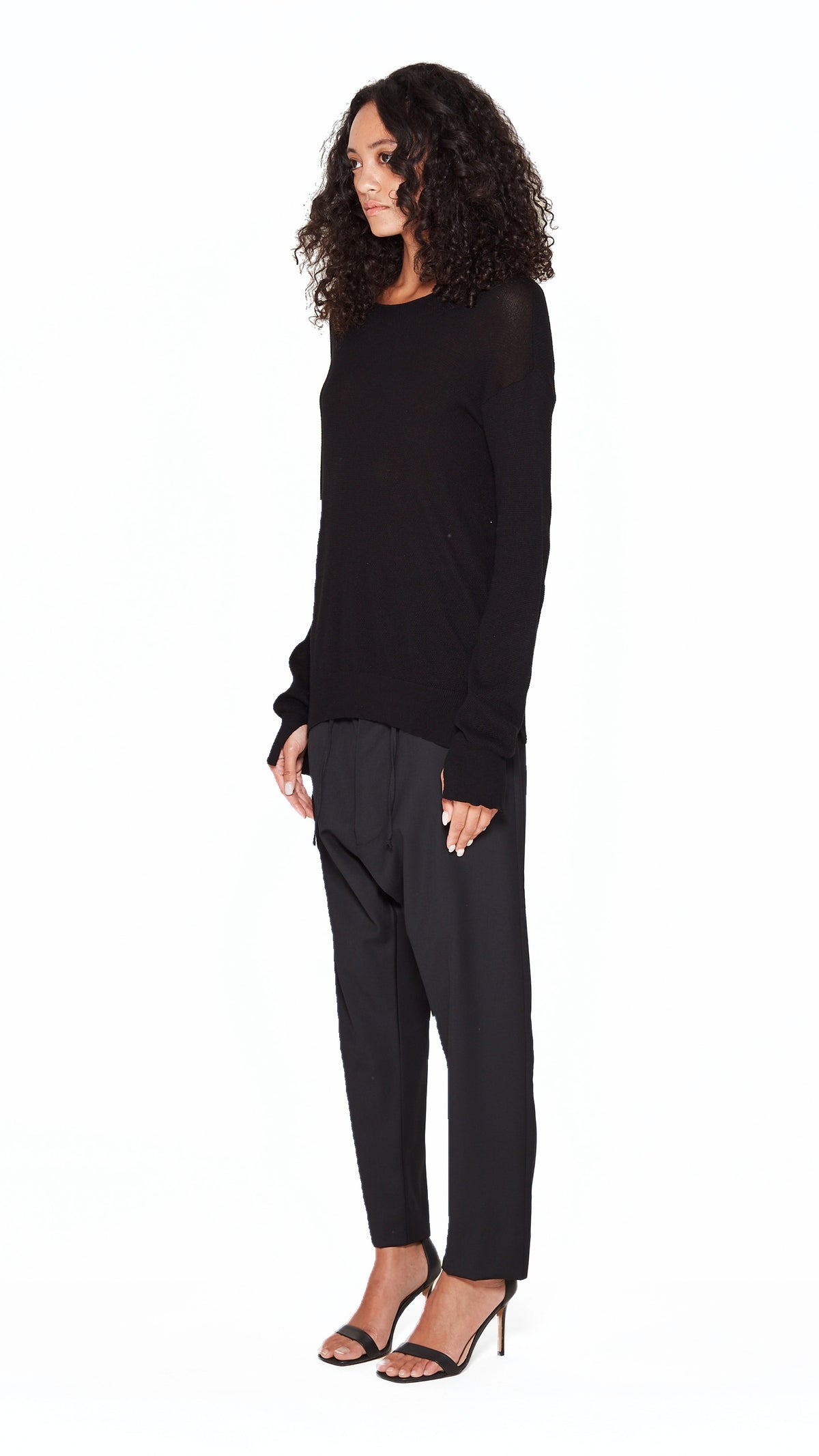 Roberto Crewneck Jumper Women Black, side view – POAN