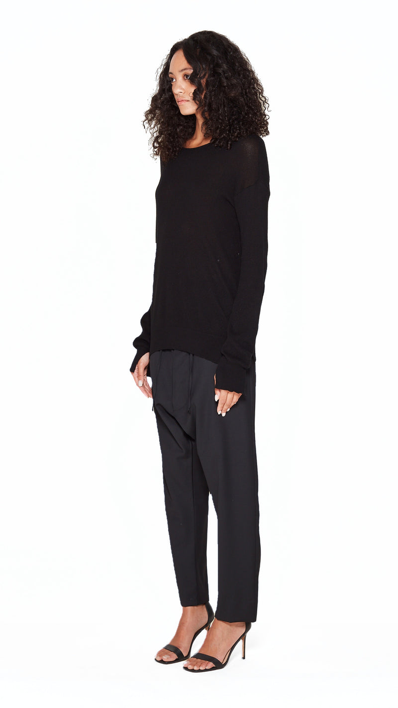 Roberto Crewneck Jumper Women Black, side view – POAN