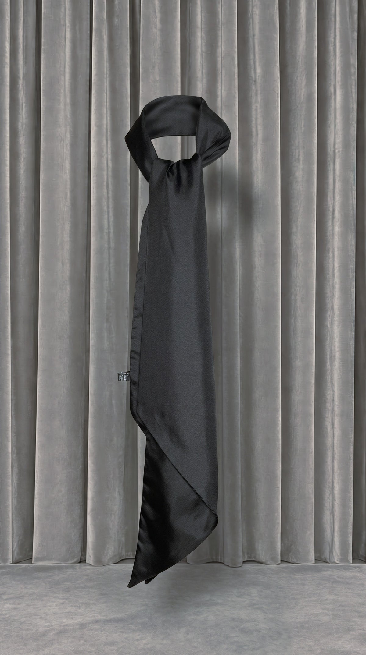 Scala Tubular Scarf Black – product