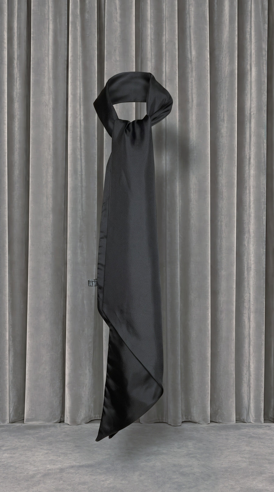 Scala Tubular Scarf Black – product