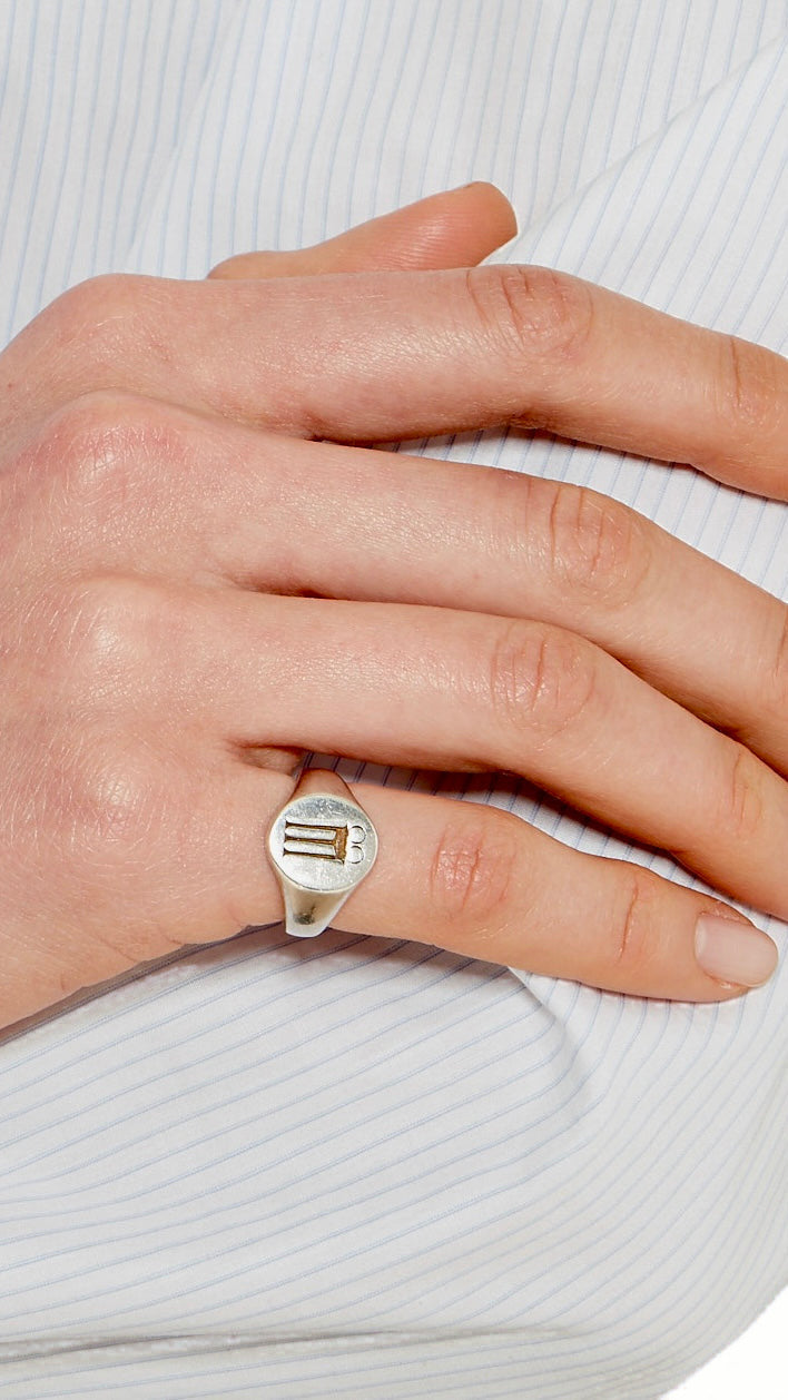 Aeiou Signet Ring Silver – worn