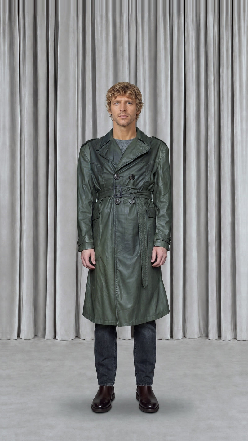 Andreas Coat Vegan Leather Olive Men, model front – POAN