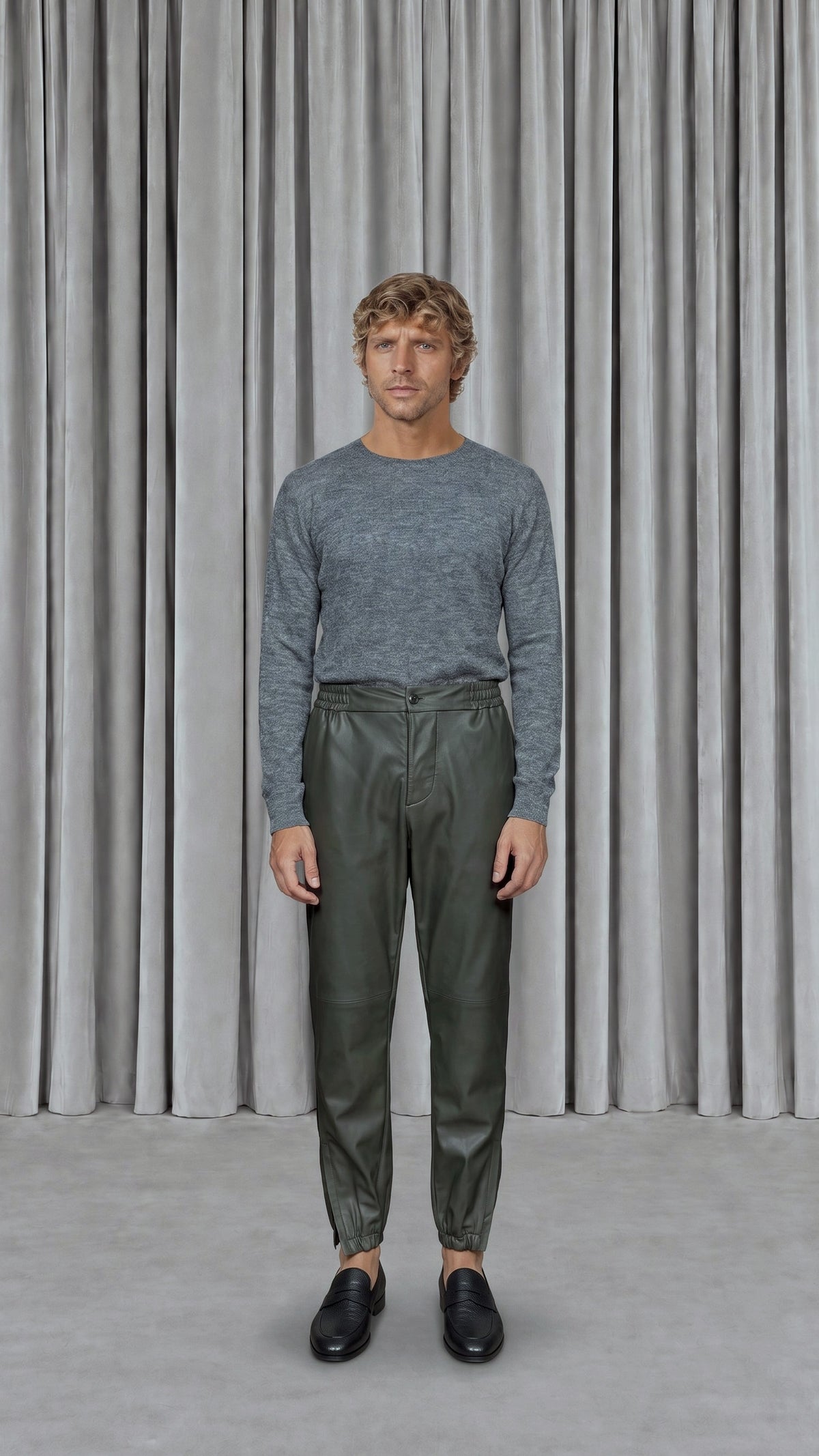 Christina Tracksuit Pants Vegan Leather Olive Men, model front – POAN