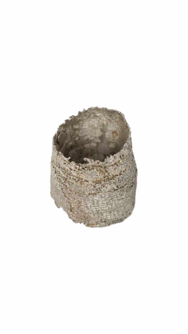 Jacko Bandage Ring Silver – flat lay