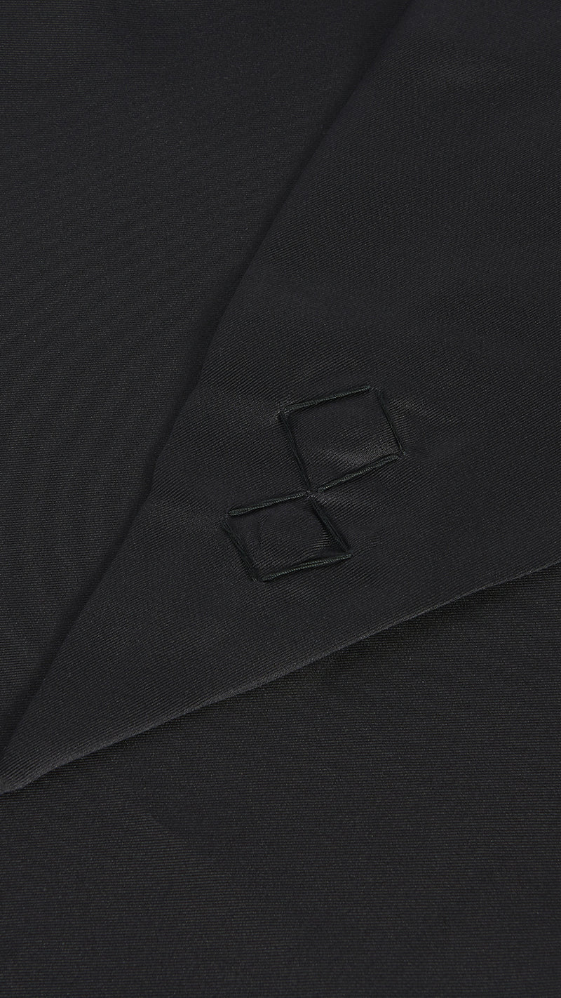 Scala Tubular Scarf Black – stitched point, close-up