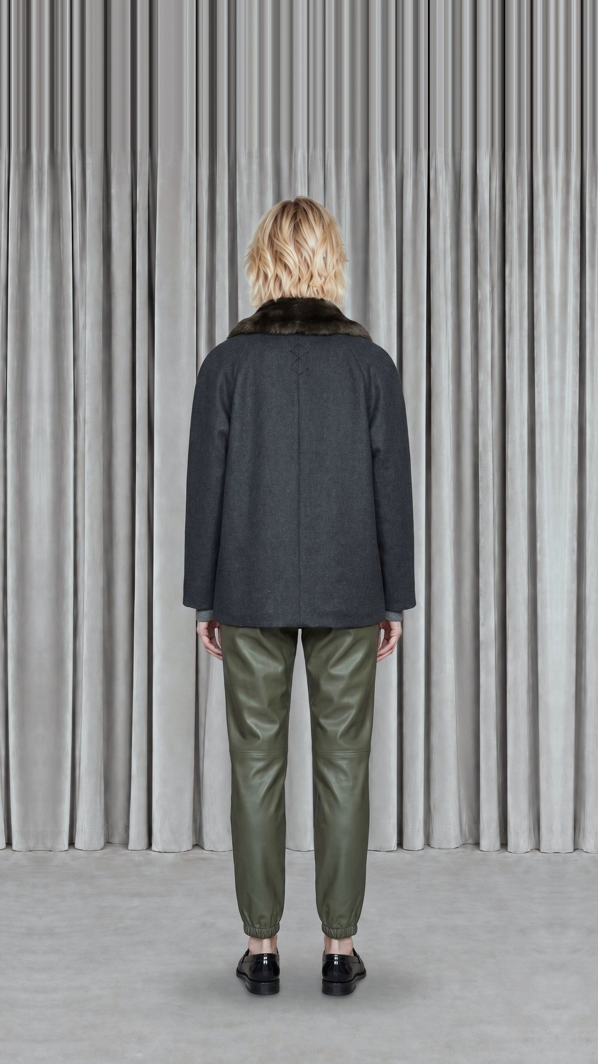 Victor Jacket Loden Grey Melange Women, model back – POAN